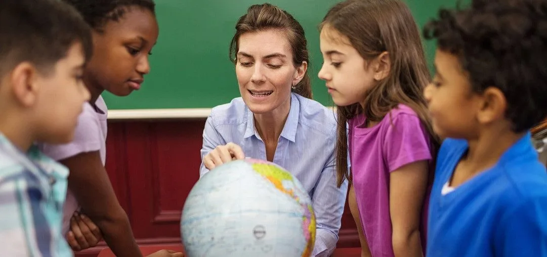 Escola bilÃ­ngue ou escola internacional